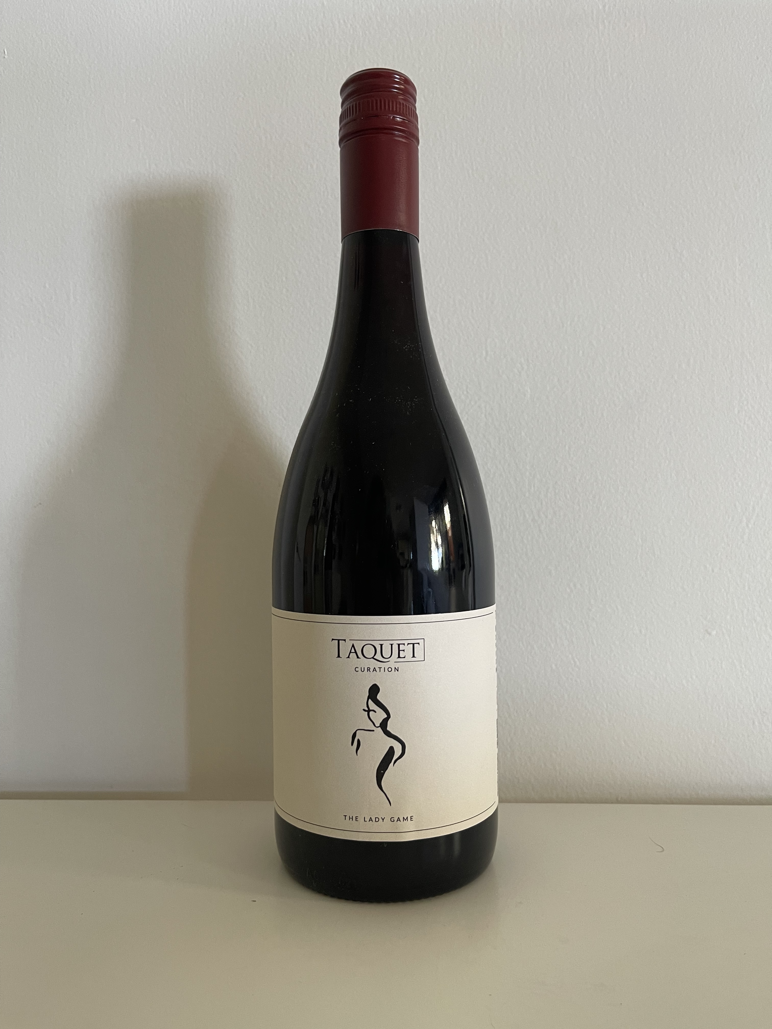 Taquet Curation wine for woman palate premium good ratio price quality small batch wine for good mood subscription purchase 6 bottles gift woman Australia